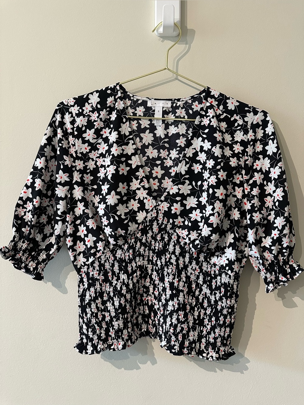 Leith Black Floral Top with Puff Sleeve size Medium